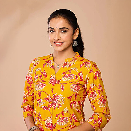 Daali Canary Mustard Cotton Regular Fit Floral Print Kurta, 1 Set (Size - L) 