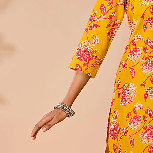 Daali Canary Mustard Cotton Regular Fit Floral Print Kurta, 1 Set (Size - L) 