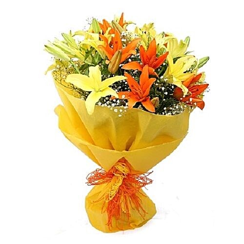 Buy Sangam Flowers & Decoration Flower Bouquet Golden Times 1 pc