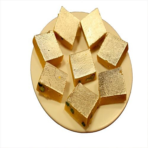 Buy Evergreen Sweet House Sweets Kaju Pista Barfi Online at Best