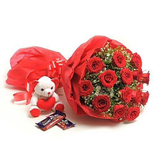 Buy FERNS N PETALS Valentines Day Combo Soft N Nutty Online at Best