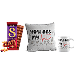 bb Combo Cadbury Dairy Milk Silk Fruit & Nut 129 g + Heartbeat Cushion & Mug Set 2 pcs Combo (2 items)