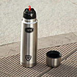 Cello Flipstyle Thermosteel Flask - With Thermal Jacket, Silver 1 L