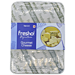 Fresho Signature Smoked Cheese - Black Pepper, Diced 200 g Box