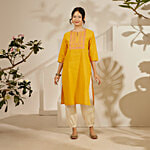 Daali Yellow Mangalgiri Round Neck 3/4 Sleeves Smart Formals Kurta With Two Pockets 1 pc (Size - L)