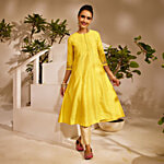 Daali Yellow Viscose Round Neck 3/4 Sleeves Blooming Mood Kurta With Two Pockets 1 pc (Size - XL)