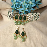 Karatcart Green Carved Stone Studded Pearl Beaded Kundan Choker Necklace With Earrings For Women 1 Set (Free Size)