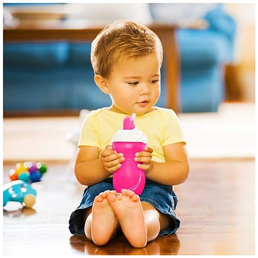 Buy Munchkin Baby Flip Straw Click Lock Cup - 12 m+, Pink Online at Best  Price of Rs 399 - bigbasket