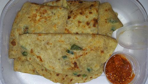 Aloo Cheese ka Paratha Recipe: How to Make Aloo Cheese ka Paratha ...